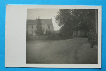 Foto Ansichtskarte AK Soissons 1918 Zivilhofspital Lkw Soldaten Frankreich France 02 Aisne